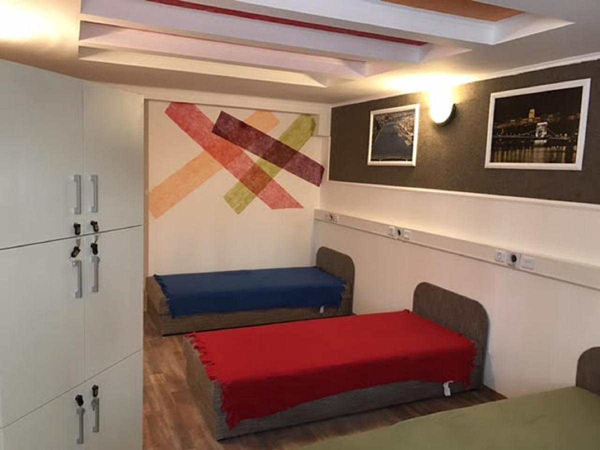 Opera Hostel Budapest Exterior foto